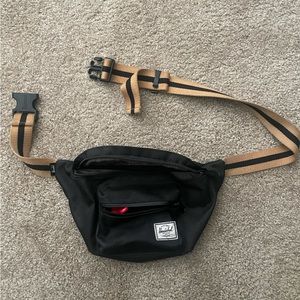 Herschel Supply Co Seventeen Fanny Pack
